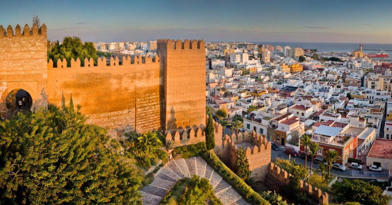 Apartamento Con Parking Gratis En El Centro, 2 Dormitorios Almeria Exterior photo