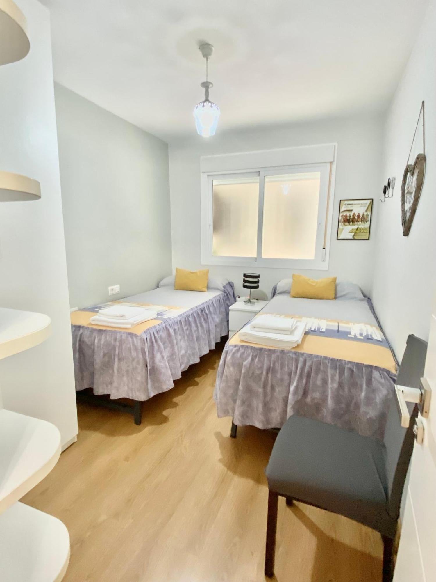 Apartamento Con Parking Gratis En El Centro, 2 Dormitorios Almeria Exterior photo